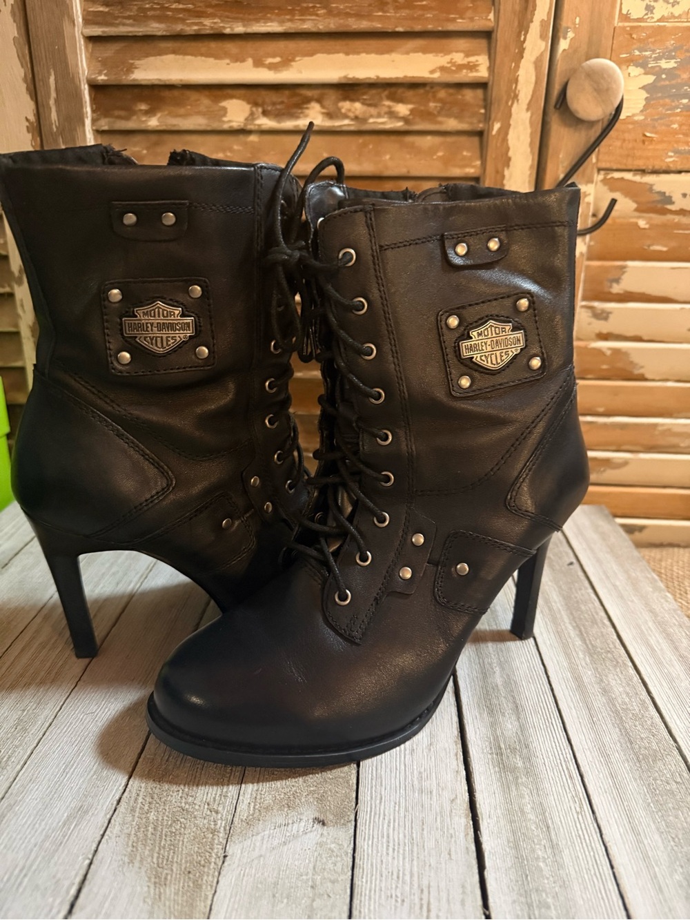 Harley-Davidson Black Lace-Up Leather Ankle Boots with Studded Badge